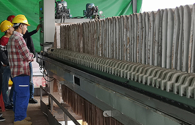 污泥廂式壓濾機(jī)清洗之前需要注意的事項及方法