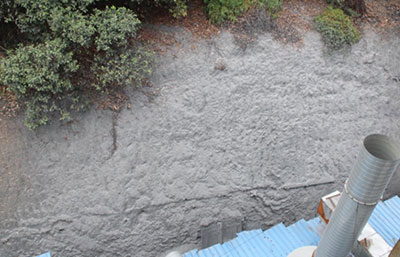 山頭披上“銀裝”？都是違法排污惹的禍！