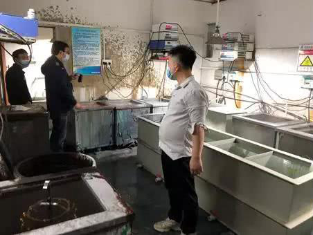 「水污染」東莞長安鎮一家工廠私設暗管偷排廢水,被現場查封