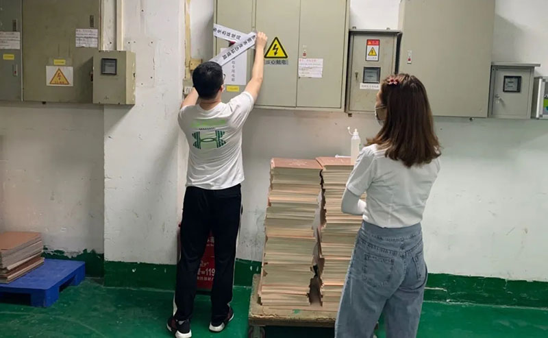 雷霆出擊,對違法排污企業零容忍! 雷霆出擊,對違法排污企業零容忍!